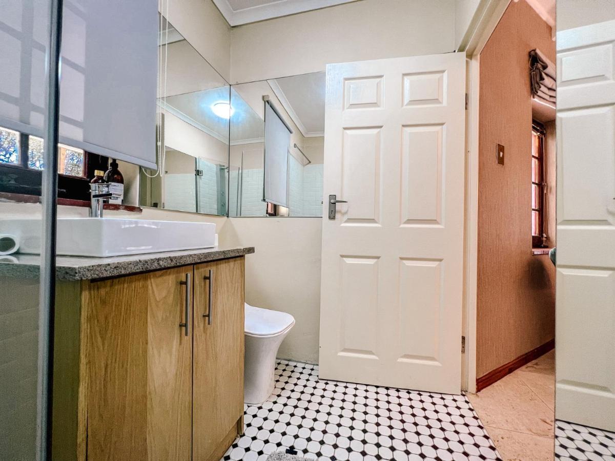 Homestay Kasavan Beach House Cape Town